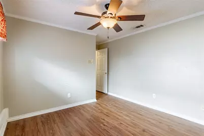 1917 Rock Creek Drive, Grand Prairie, TX 75050 - Photo 18