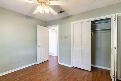 1917 Rock Creek Drive, Grand Prairie, TX 75050 - Photo 20