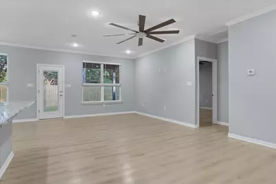 215 E Nelson Street, Denison, TX 75021 - Photo 12