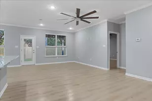 215 E Nelson St, Denison, TX 75021 - Photo 12