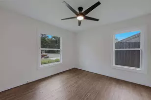 10913 Joaquin Dr, Dallas, TX 75228 - Photo 12