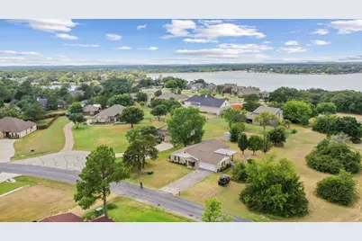 104 Pontiac Drive, Lake Kiowa, TX 76240 - Photo 36