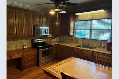 106 S Houston Street, Millsap, TX 76066 - Photo 10