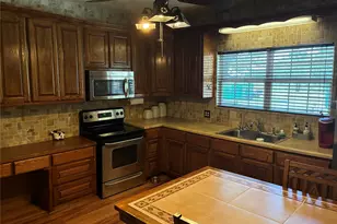 106 S Houston St, Millsap, TX 76066 - Photo 10