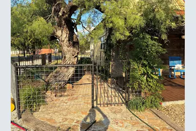 106 S Houston Street, Millsap, TX 76066 - Photo 28