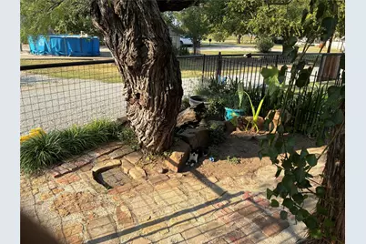 106 S Houston Street, Millsap, TX 76066 - Photo 22