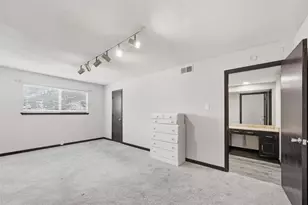 7031 Holly Hill Dr, Dallas, TX 75231 - Photo 4