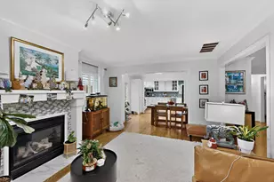 7639 Lovers Ln, Dallas, TX 75225 - Photo 10