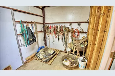 202 County Road 3470, Paradise, TX 76073 - Photo 26