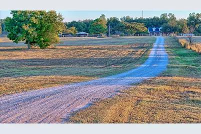 202 County Road 3470, Paradise, TX 76073 - Photo 34