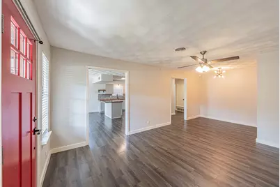 10803 Lake Gardens Drive, Dallas, TX 75218 - Photo 6