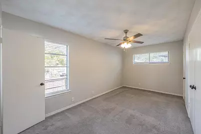 10803 Lake Gardens Drive, Dallas, TX 75218 - Photo 16