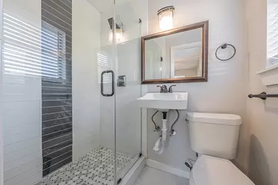 10803 Lake Gardens Drive, Dallas, TX 75218 - Photo 18