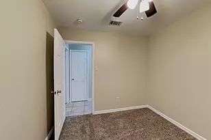 3320 Stanley Ave, Fort Worth, TX 76110 - Photo 10