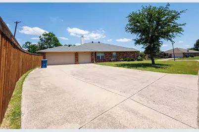 7218 Compass Point Drive, Rowlett, TX 75089 - Photo 4