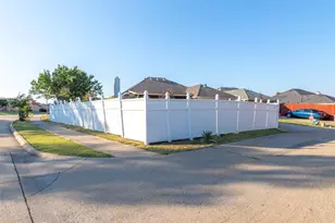 2068 Pecan Creek Dr, Mesquite, TX 75181 - Photo 28
