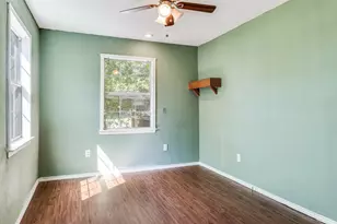 721 W A Denton Dr, Van Alstyne, TX 75495 - Photo 14