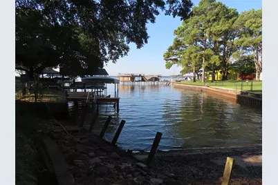 101 Lakewood Drive, Mabank, TX 75156 - Photo 2