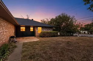 702 Rea Ave, Lancaster, TX 75146 - Photo 4