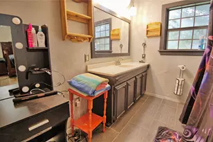 500 E Herndon St, Saint Jo, TX 76265 - Photo 12