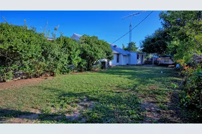 500 E Herndon Street, Saint Jo, TX 76265 - Photo 22