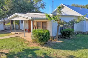 500 E Herndon St, Saint Jo, TX 76265 - Photo 4