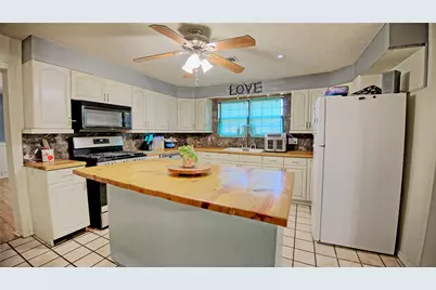 500 E Herndon Street, Saint Jo, TX 76265 - Photo 8