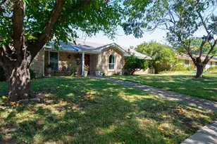 943 Maplecrest Dr, Lancaster, TX 75146 - Photo 2