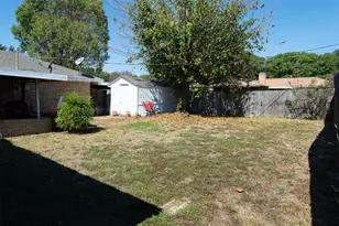 943 Maplecrest Dr, Lancaster, TX 75146 - Photo 22