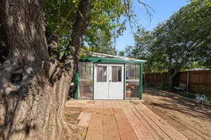 912 Crockett St, Midlothian, TX 76065 - Photo 10