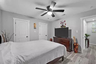 1014 E Franklin St, Hillsboro, TX 76645 - Photo 14