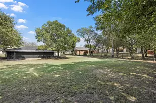 1014 E Franklin St, Hillsboro, TX 76645 - Photo 18