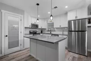 1014 E Franklin St, Hillsboro, TX 76645 - Photo 8