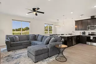 577 Galt Dr, Stephenville, TX 76401 - Photo 2