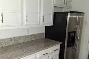 814 Oakbluff Dr, Lancaster, TX 75146 - Photo 6