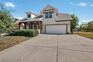 700 N Irving Heights Dr, Irving, TX 75061 - Photo 2