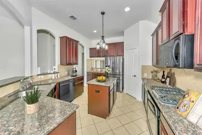 302 Red Eagle Trail, Hudson Oaks, TX 76087 - Photo 4