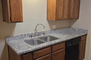 1118 Brady Dr, Irving, TX 75061 - Photo 6