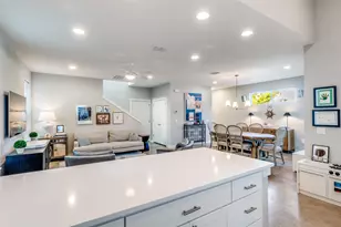 1010 Gallivant Ln, Dallas, TX 75218 - Photo 12