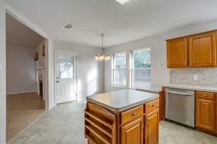 706 Hill Ln, Cleburne, TX 76033 - Photo 18