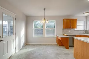 706 Hill Ln, Cleburne, TX 76033 - Photo 14