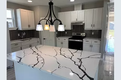 328 E Norway Street, Walnut Springs, TX 76690 - Photo 4