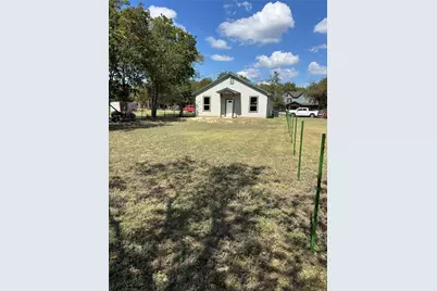 328 E Norway Street, Walnut Springs, TX 76690 - Photo 22