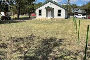 328 E Norway St, Walnut Springs, TX 76690 - Photo 22