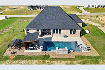 305 Monument Place, Reno, TX 76020 - Photo 2