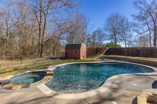 2012 Creekview Dr, Commerce, TX 75428 - Photo 4