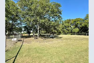 505 W 3rd Street, Dodd City, TX 75438 - Photo 10