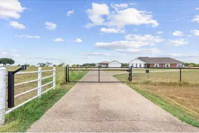 1045 Shiloh Trail, China Spring, TX 76633 - Photo 4