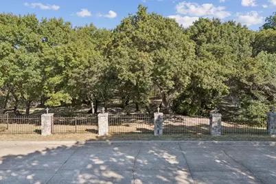 811 Shady Brook Lane, Fairview, TX 75069 - Photo 2