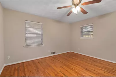 8815 Bretshire Drive, Dallas, TX 75228 - Photo 30